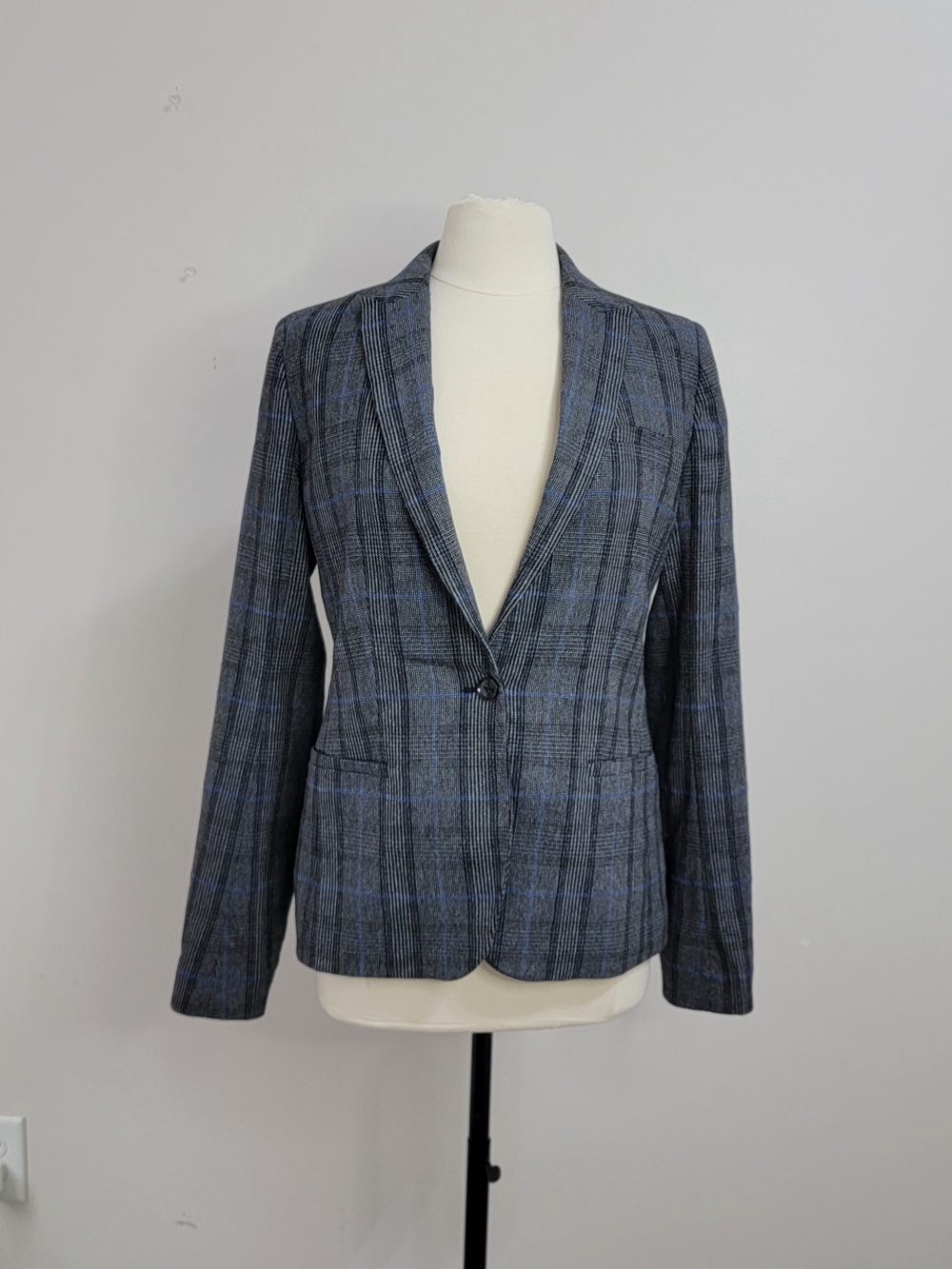 Banana Republic Blue and Gray Plaid Single-Button Blazer